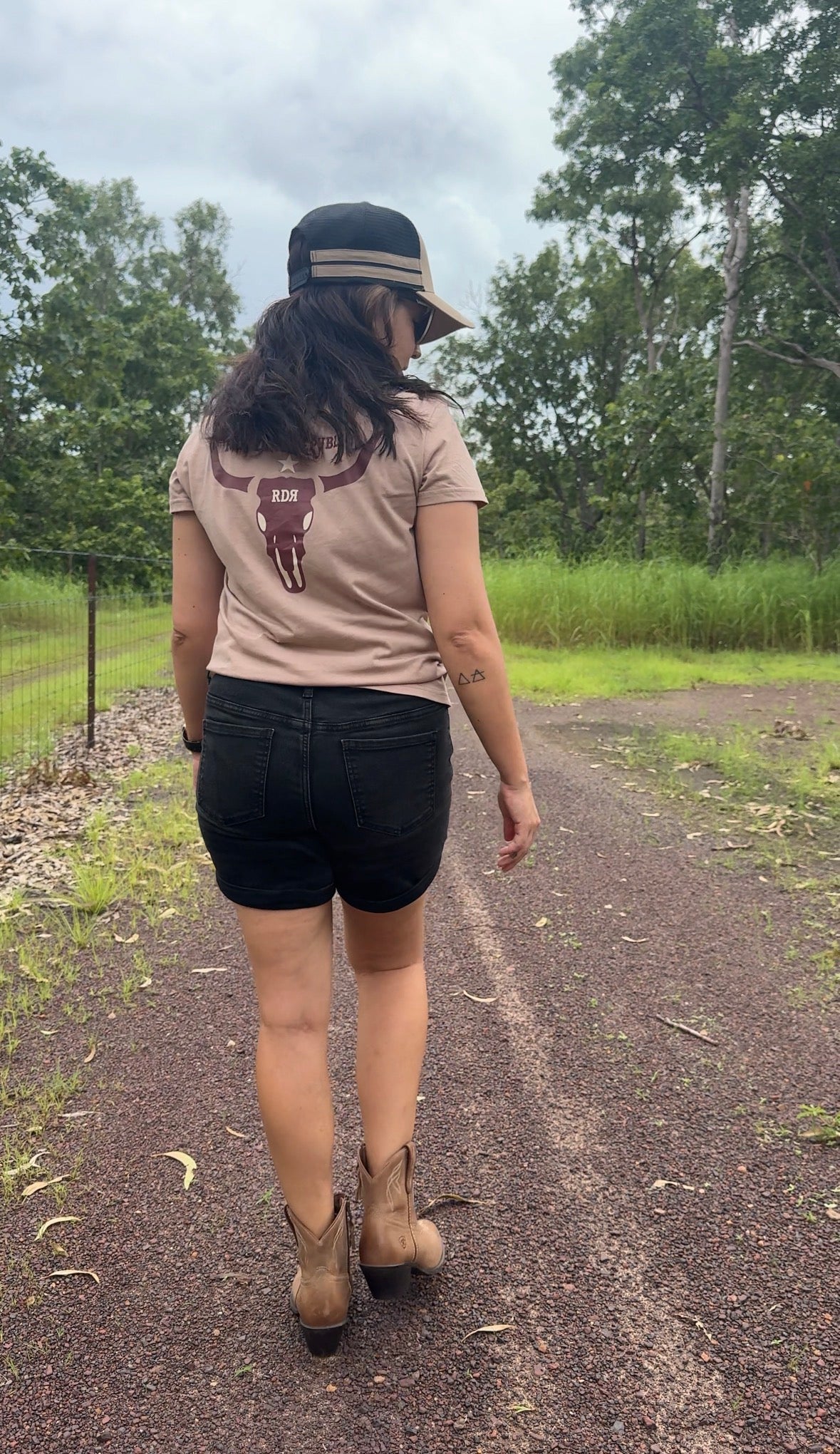 Women's Fit - RDR Signature Tee Cream